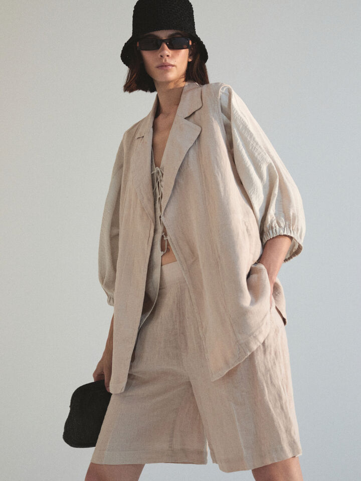 100% linen bermudas - women's shorts - Beige | Sisley image number 7